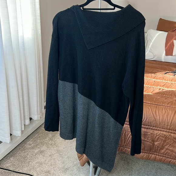 Sweater - Picture 2 of 2